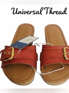 NWT Universal Thread Kora flats-comfy, casual, and bright! Red Sandals. Sz 5.5.